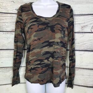 Social Standard Women’s Camo Long Sleeve Tee Size Small Cotton Rayon Blend Casua